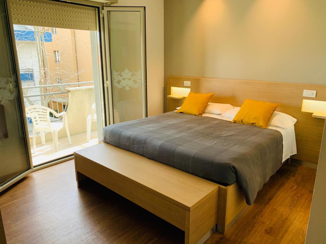 Hotel Liane Ричоне Екстериор снимка