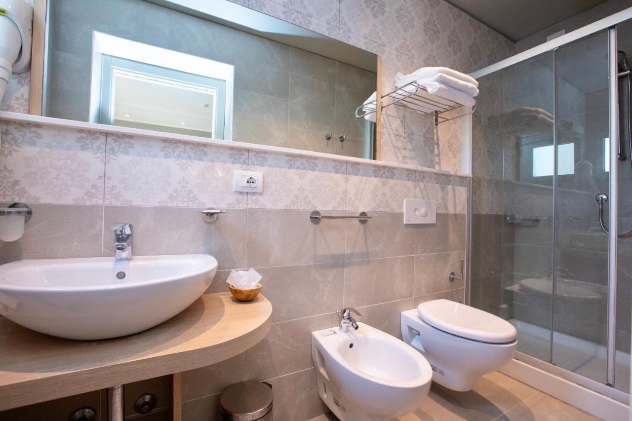 Hotel Liane Ричоне Екстериор снимка